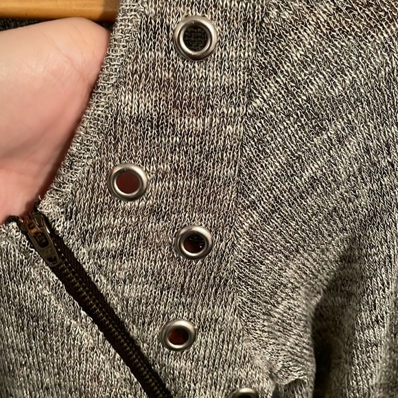 The Classic top. Size small NWT - Picture 8 of 13